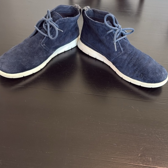 UGG Men's Navy Suede chukka boots shoes - Picture 5 of 8